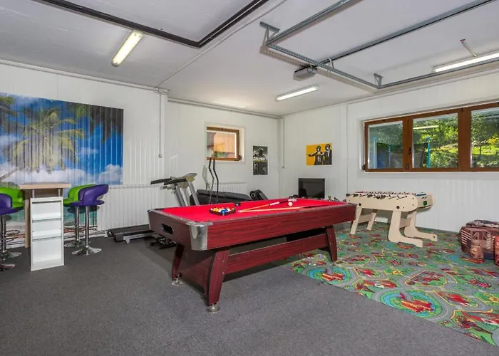 Villa House Luka By Guide